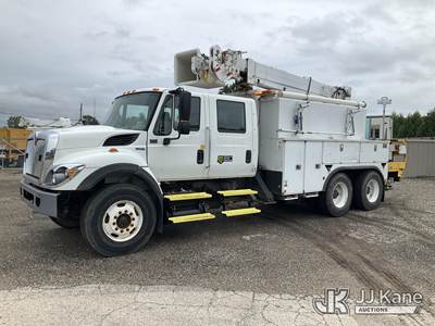 Altec DM45-BT, 27,630 Lb Digger Derrick
