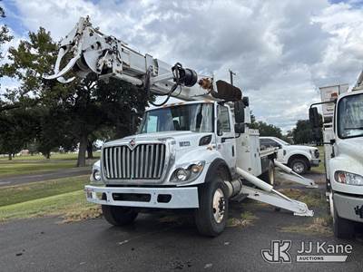 Altec D2050A-TR, 30,000 Lb Digger Derrick