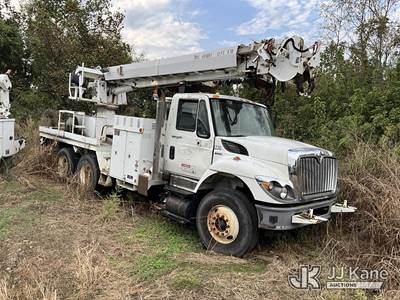 Altec DM47-TR, 23,790 Lb Digger Derrick