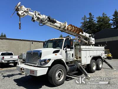 International 7500 Tracked Digger Derrick