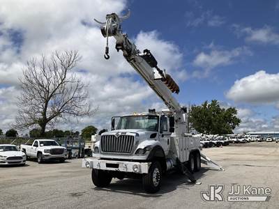 Altec D3060B-TR, 25,250 Lb Digger Derrick