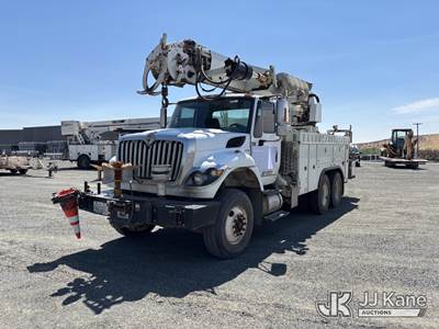 Altec D2050A-BR, 24,880 Lb Digger Derrick