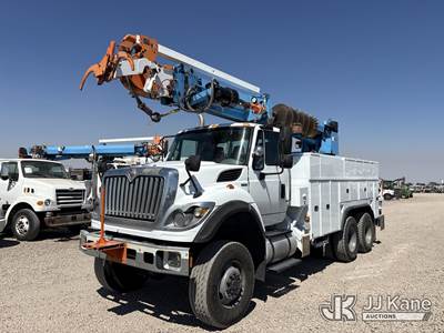 Altec DM47B-TR, 15,000 Lb Digger Derrick