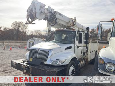 Altec DM47B-TR, Digger Derrick