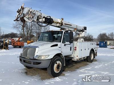 Altec DC47-TR, 23,790 Lb Digger Derrick