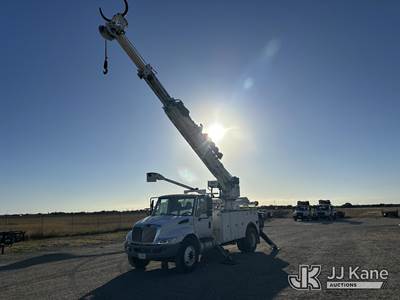 Altec DC47-TR, 23,790 Lb Digger Derrick