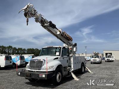 Altec DC47-TR, 23,790 Lb Digger Derrick