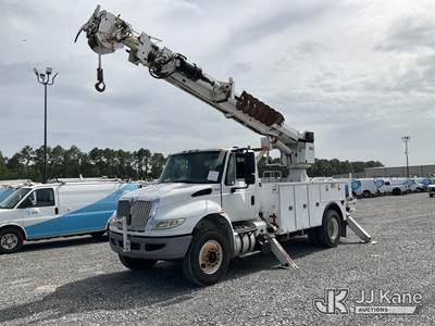 Altec DC47-TR, 23,790 Lb Digger Derrick