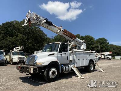 Altec DC47-TR, 23,790 Lb Digger Derrick