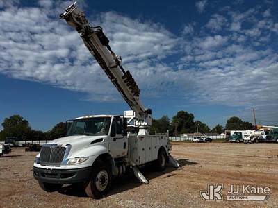Altec DC47TR, 23,790 Lb Digger Derrick