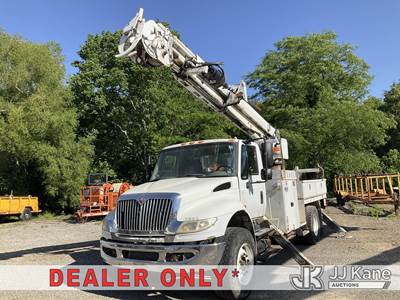 Altec DM45-BR, 19,460 Lb Digger Derrick