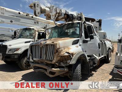 Altec DM47-BARR, 23,790 Lb Digger Derrick