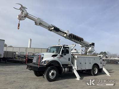 Altec DC47-TR, 23,790 Lb Digger Derrick