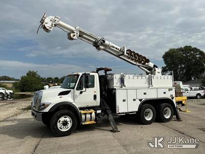 Altec DM45BBC, 19,460 Lb Digger Derrick