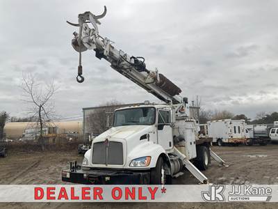 Altec DM47, 23,790 Lb Digger Derrick