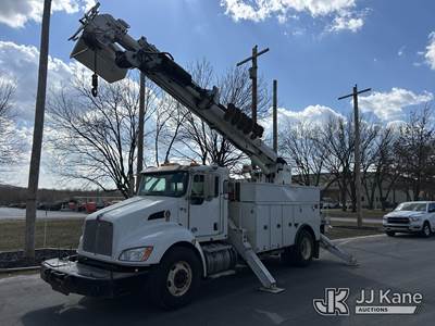 Altec DM47B - BR, 17,730 Lb Digger Derrick