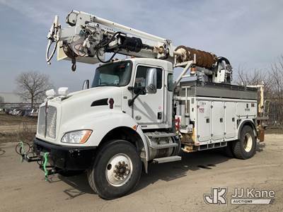 Altec DL45-BR, 19,820 Lb Digger Derrick