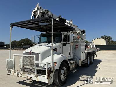 Altec D3050A-TR, 30,000 Lb Digger Derrick