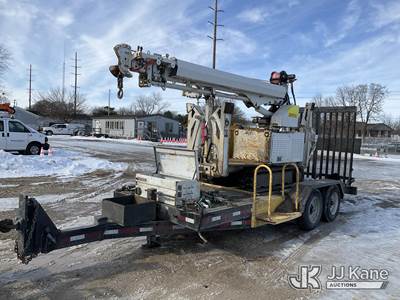 Altec DB37, 3,800 Lb Back Yard Digger Derrick
