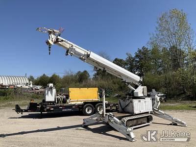 Altec DB37, 3,800 Lb Back Yard Hydraulic Crane