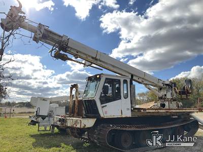 Altec D3060A-TR, 25,250 Lb Digger Derrick