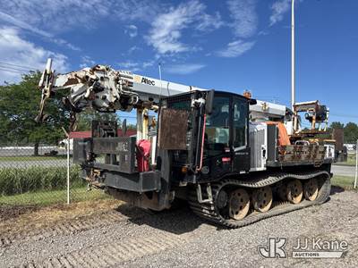 Altec DM47B-BR, 17,215 Lb Digger Derrick