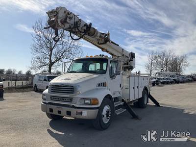 Altec DM47TR, 23,790 Lb Digger Derrick