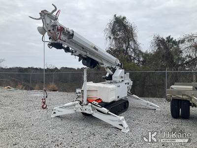 Altec DB37, 3,800 Lb Back Yard Digger Derrick