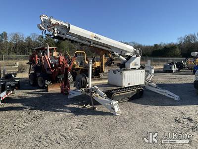 Altec DB37, 3,800 Lb Back Yard Digger Derrick