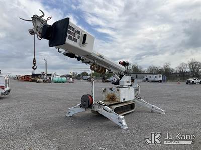 Altec DB37, 3,800 Lb Back Yard Digger Derrick
