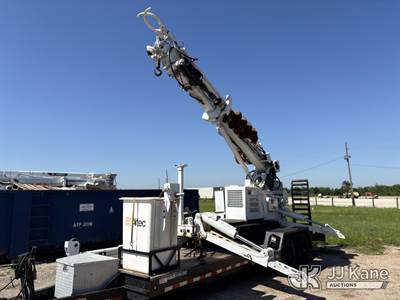 Altec DB41B, 6,000 Lb Back Yard Digger Derrick