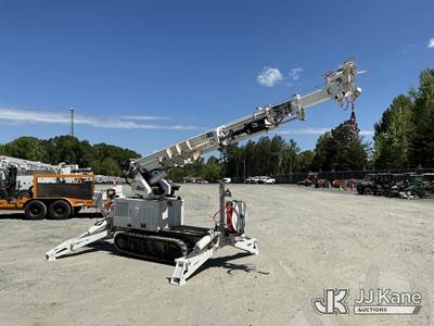 Altec DB37, 3,800 Lb Back Yard Digger Derrick