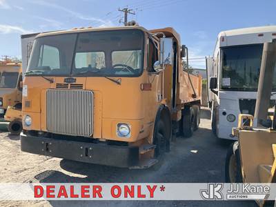 2005 Autocar WX T/A Dump Truck