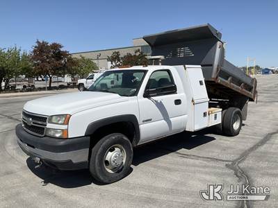 2006 Chevrolet Silverado 3500 4x4 Dump Truck