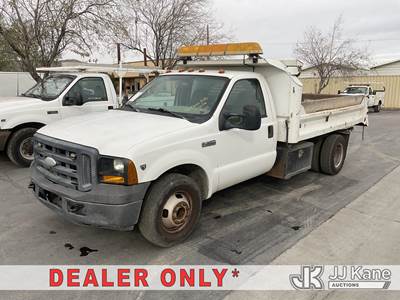 2006 Ford F-350 SD Dump Truck
