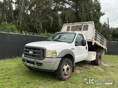 2005 Ford F-450 SD Regular Cab DRW Dump Truck