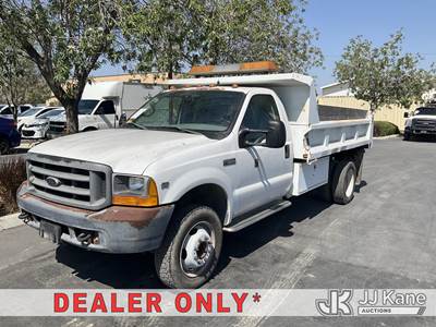 2001 Ford F-550 Regular Cab DRW Dump Truck