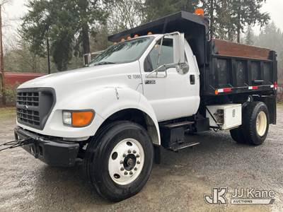 2001 Ford F-750 Dump Truck