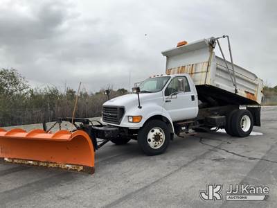 2001 Ford F-750 Dump Truck