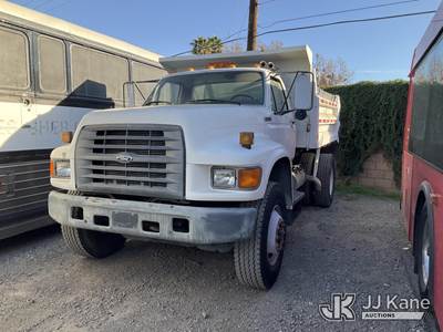 1997 Ford F800 Dump Truck