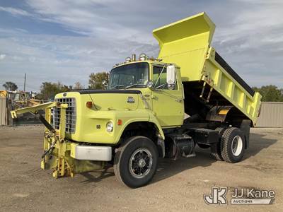 1986 Ford L8000 Dump Truck