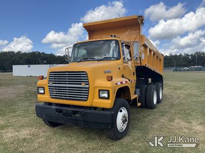 1996 Ford LNT8000F T/A Dump Truck