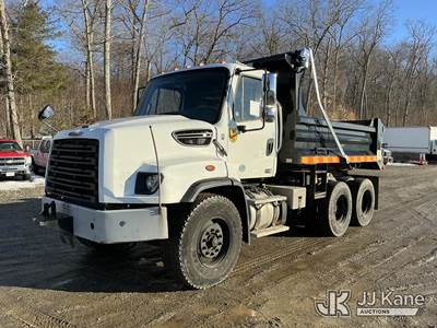 2016 Freightliner 114SD T/A Dump Truck