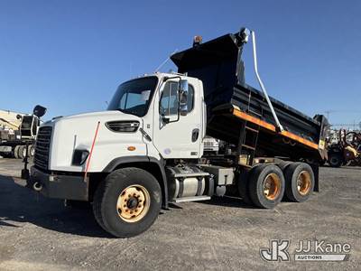 2016 Freightliner 114SD T/A Dump Truck