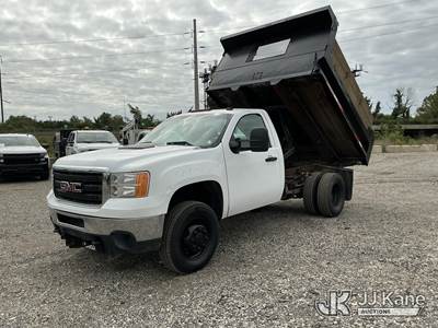 2014 GMC Sierra 3500HD 4x4 Dump Truck