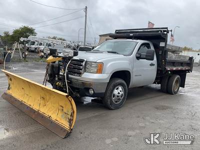 2013 GMC Sierra 3500HD 4x4 Dump Truck