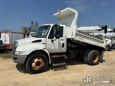 2014 INTERNATIONAL 4300 Dump Truck
