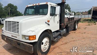 1990 International 4700 Flatbed Truck