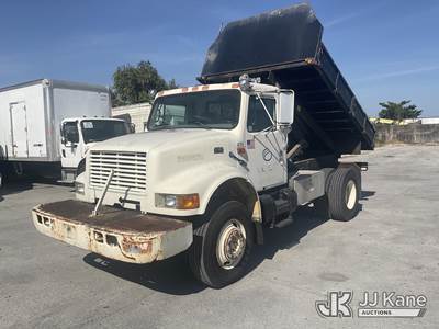 1996 International 4800 4x4 Dump Truck
