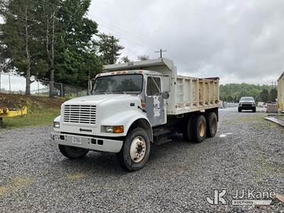 2001 International 4900 Dump Truck